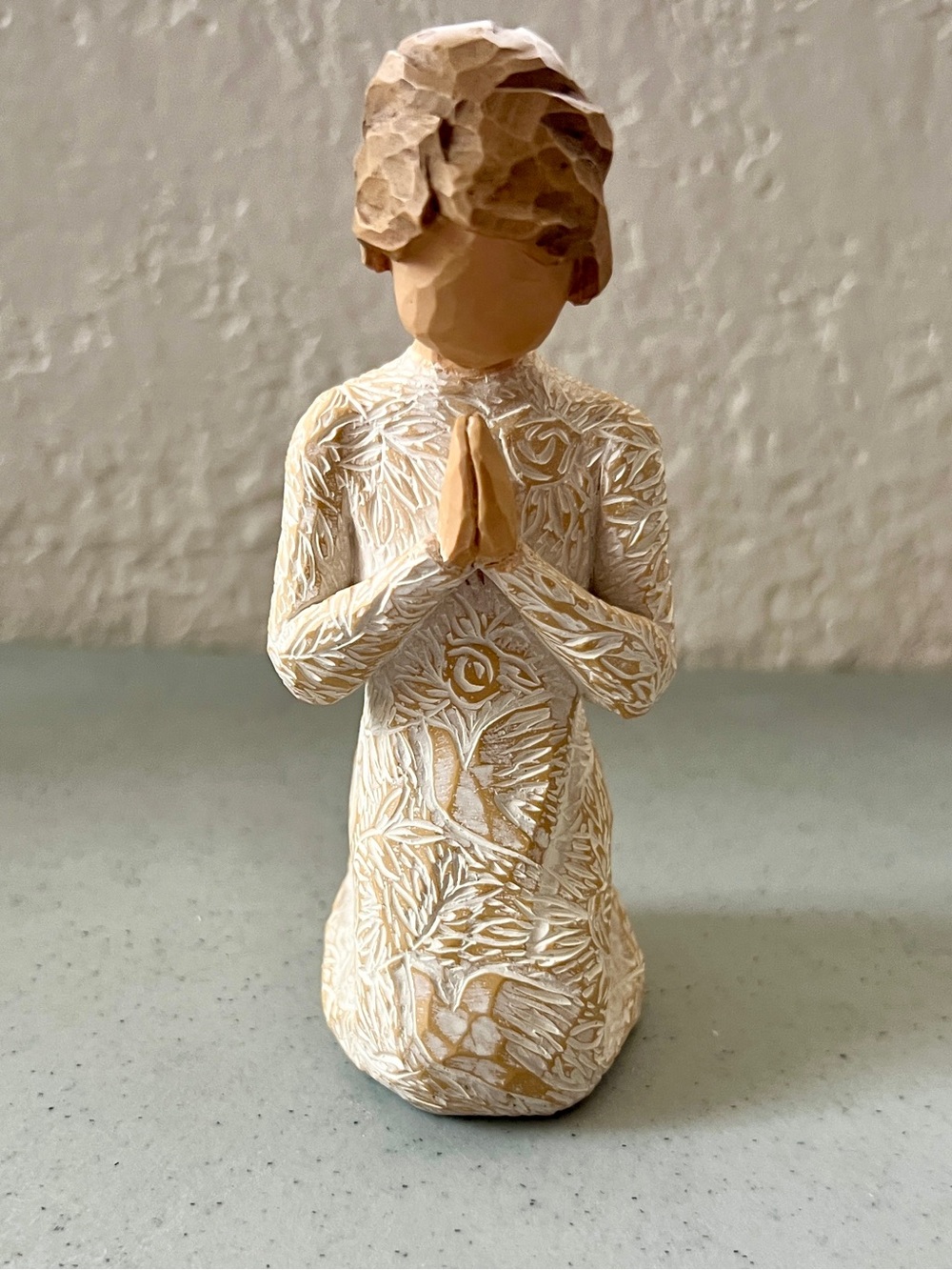 Willow Tree Cream Prayer of Peace Figurine